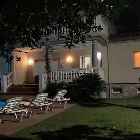 Casa Montgò Vila L' Escala Exterior foto